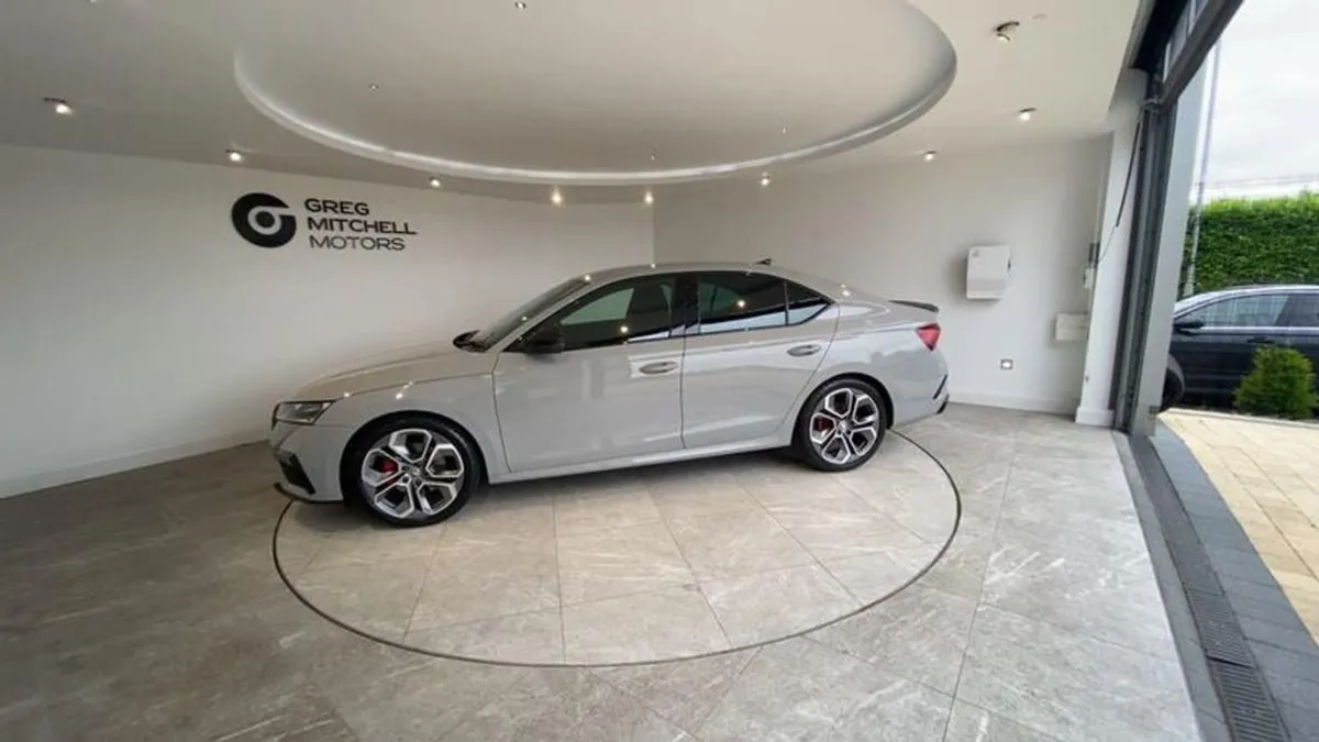 Skoda Octavia 2.0 TDI 200 vRS 5dr DSG - Image 4