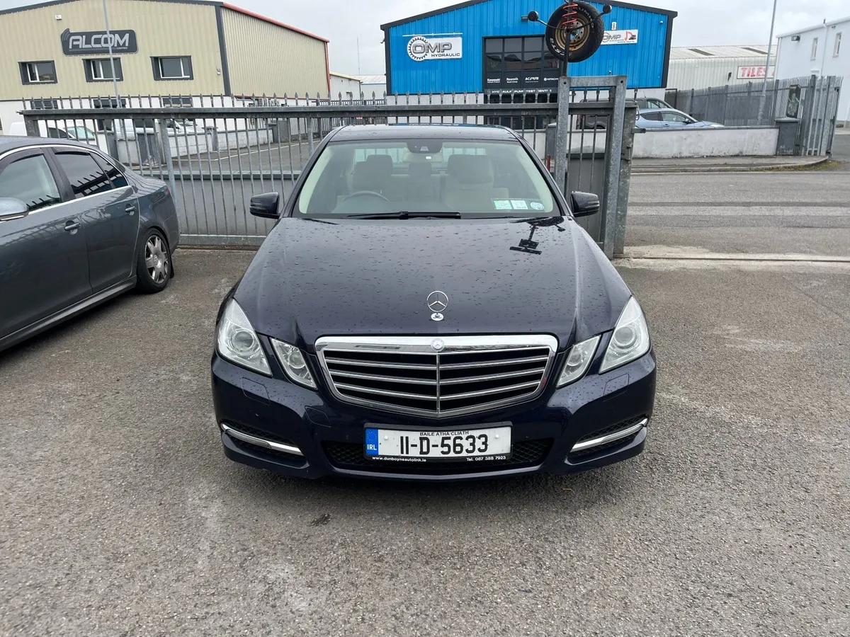 Mercedes-Benz E-Class 2011 - Image 1