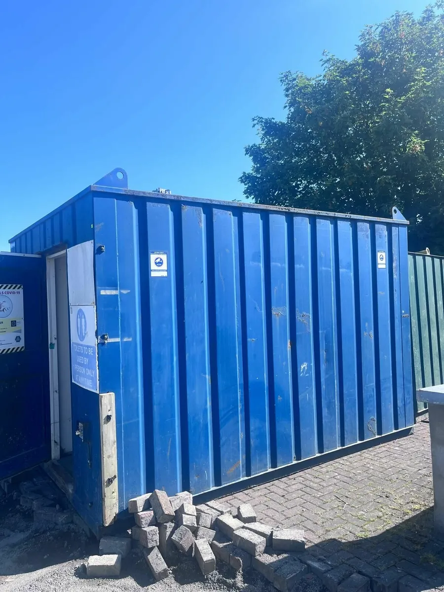 Toilet Block - Image 2