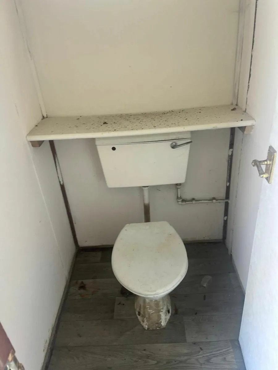 Toilet Block - Image 3