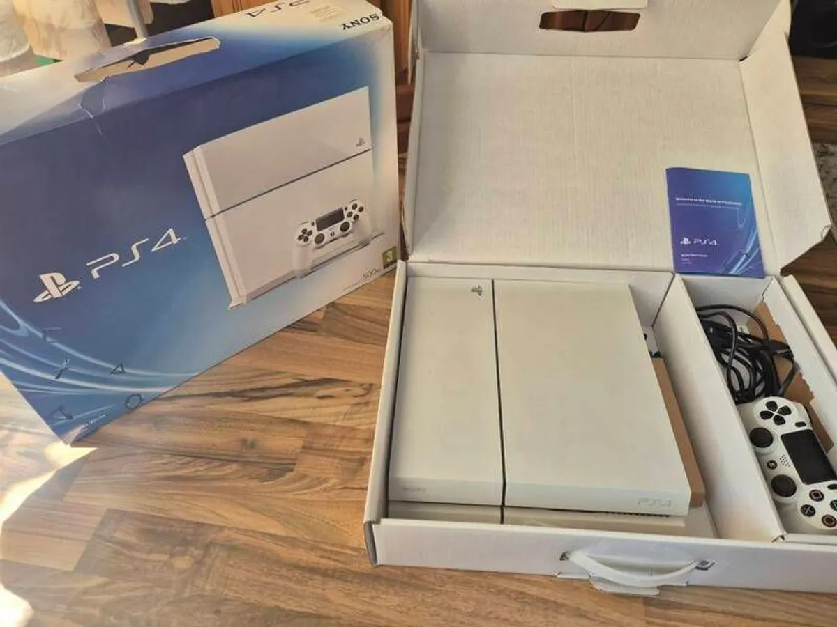 Playstation 4 Boxed with games - Image 2