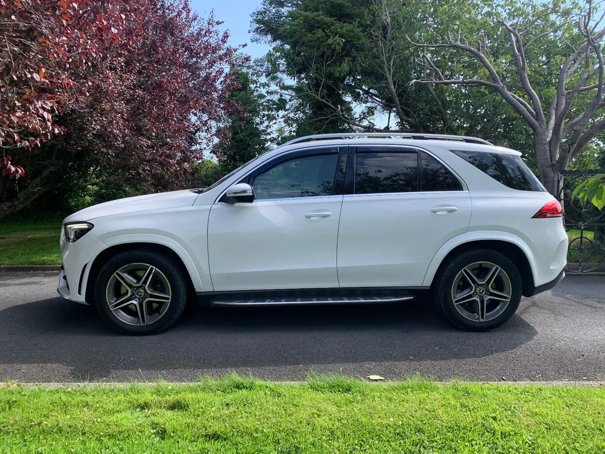Mercedes-Benz GLE 2019 300d AMG - Image 3