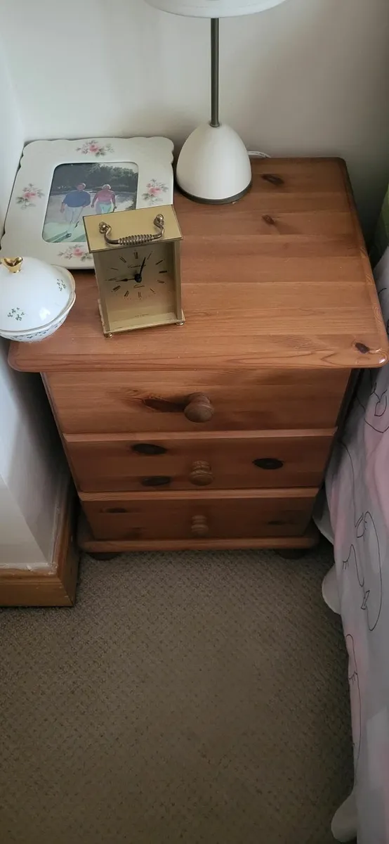 2 bed side lockers - Image 1