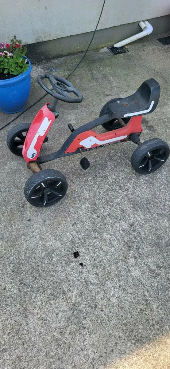 Girls bikes free. Child's gocart free - Image 1