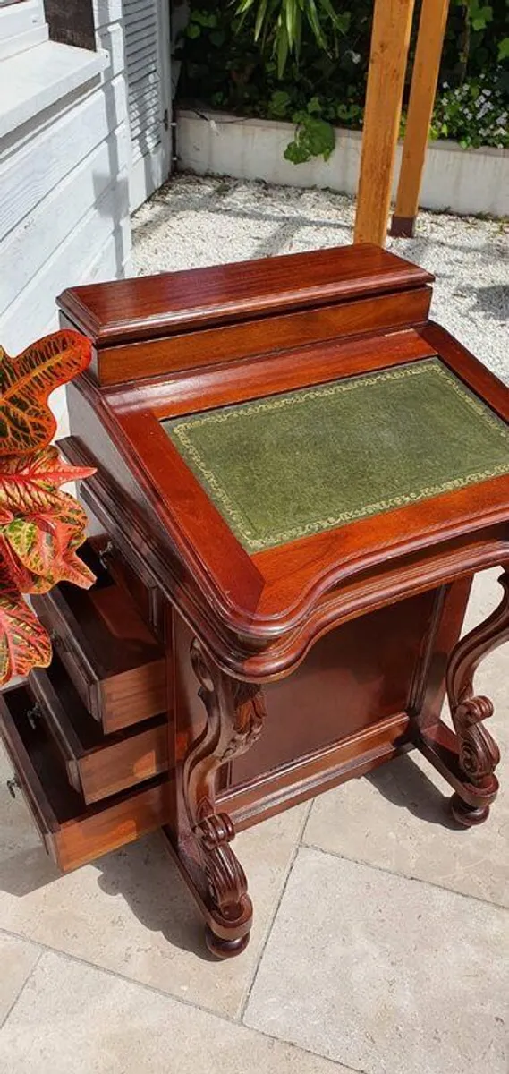 Antique writing desk - Image 1