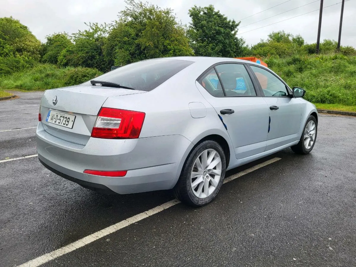 Skoda octavia automatic - Image 4