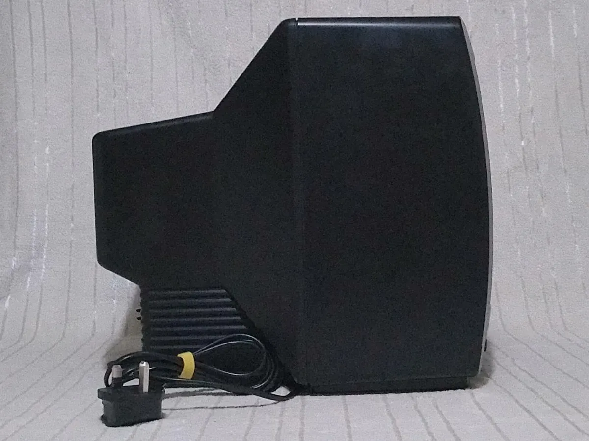 14" Schneider CRT TV - Image 4