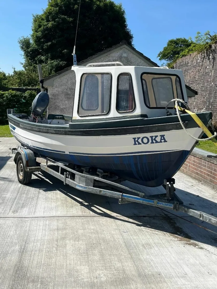 21 ft fishing boat - Image 1