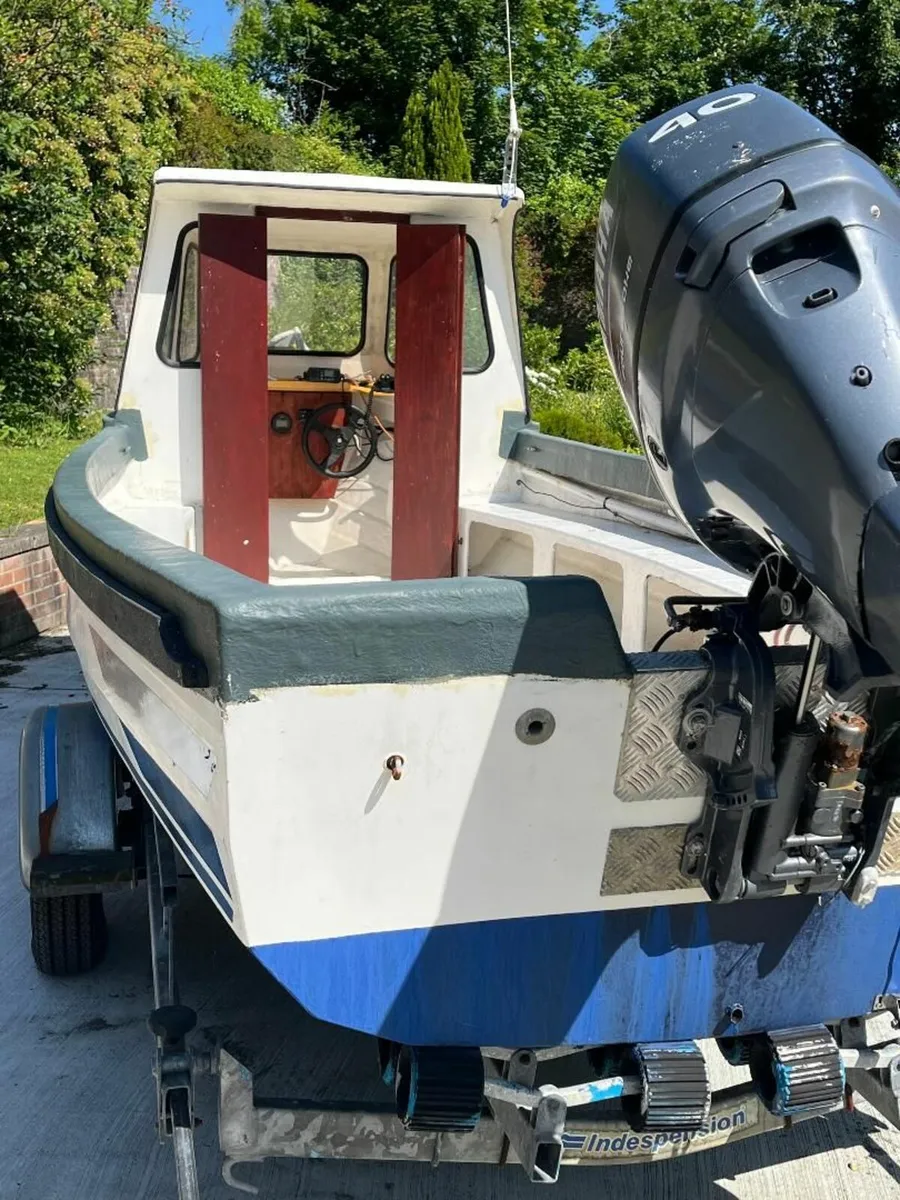21 ft fishing boat - Image 2