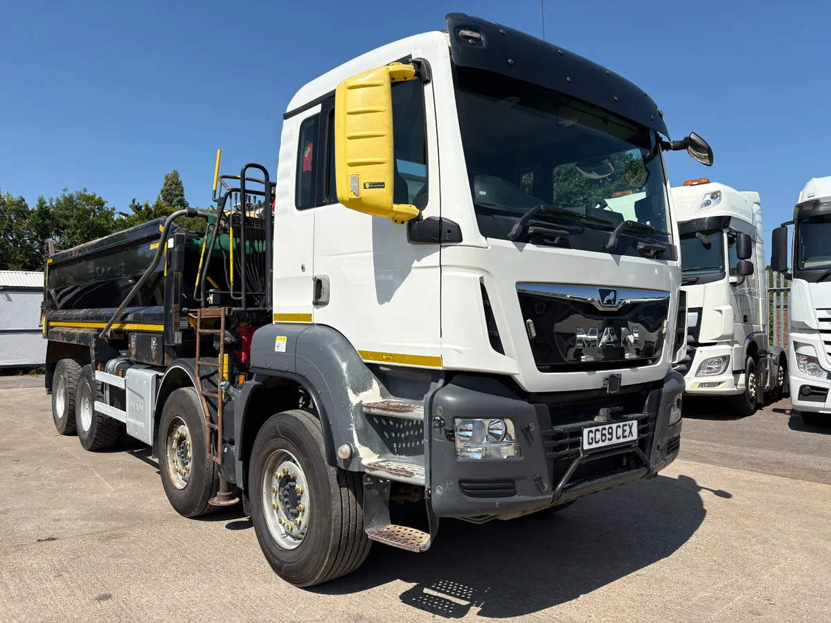 MAN 35.420 TIPPER GRAB PALFINGER ONE OWNER - Image 1