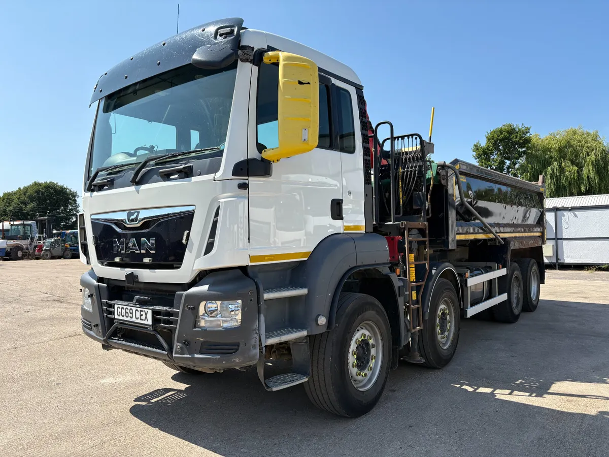 MAN 35.420 TIPPER GRAB PALFINGER ONE OWNER - Image 4