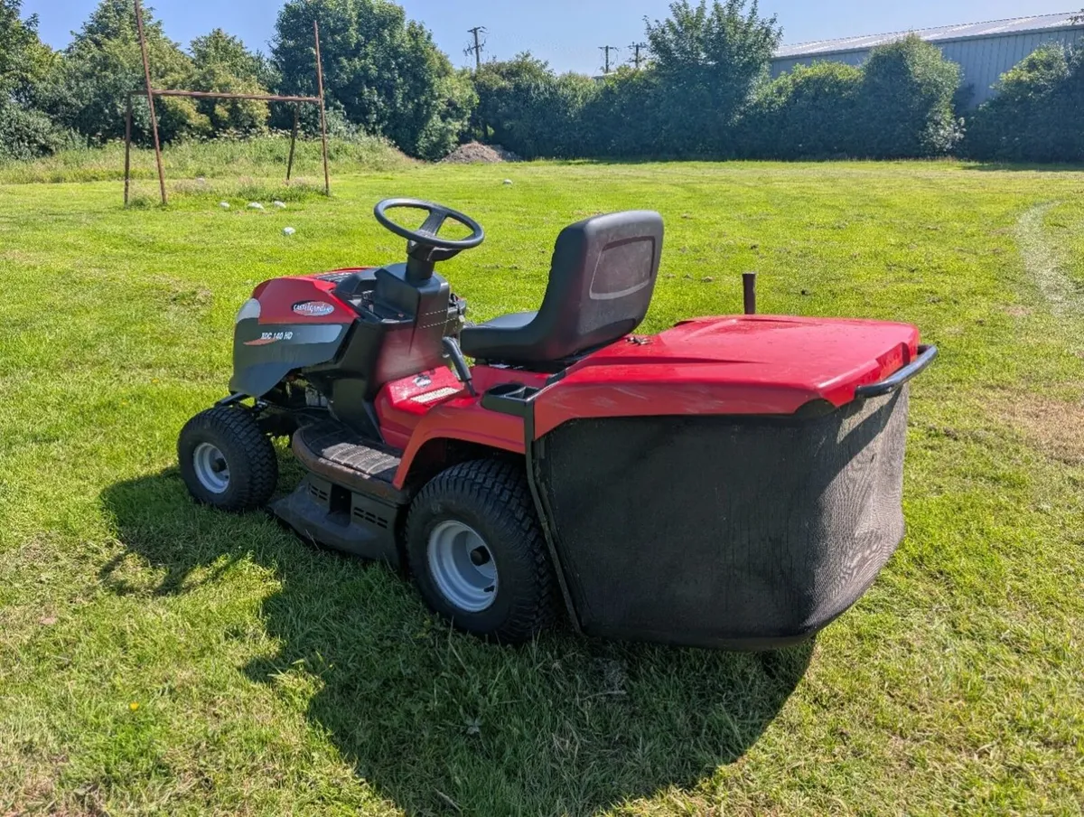 2015 Castelgarden XDC 140HD ride on lawnmower - Image 2