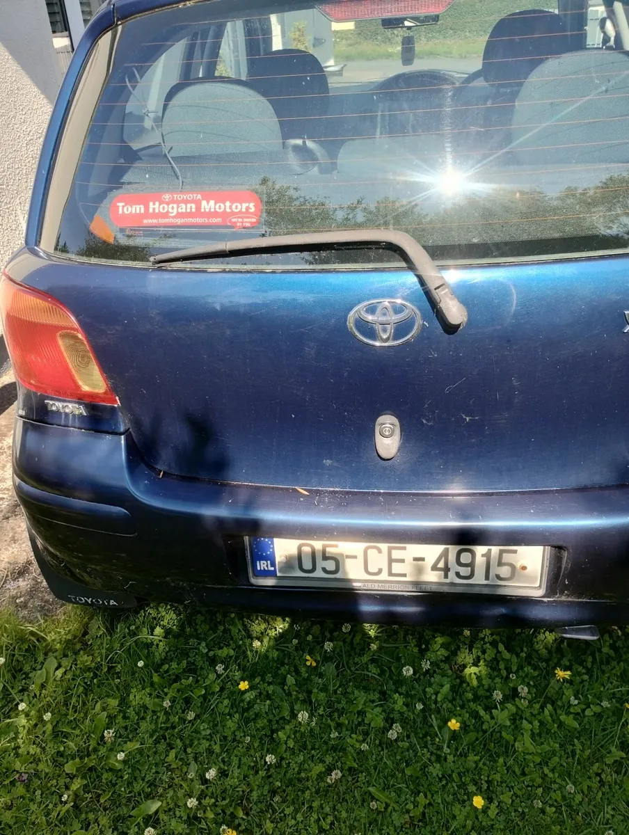 Toyota Yaris 2005 - Image 2