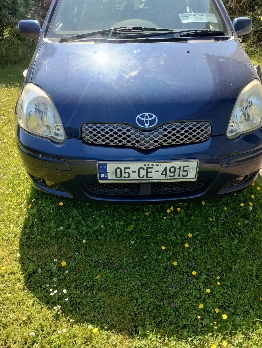 Toyota Yaris 2005 - Image 1