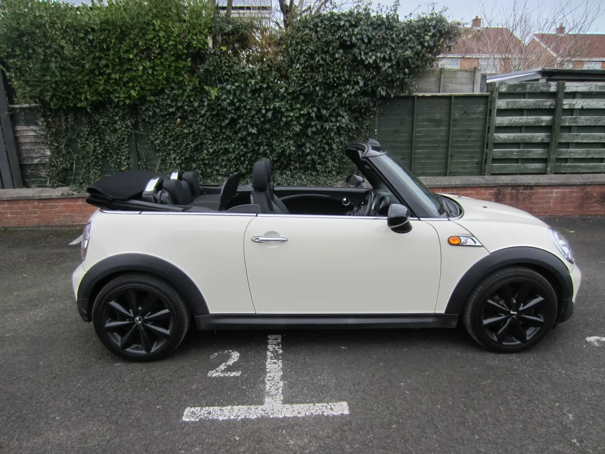 Mini Cooper S 2013 - Image 1