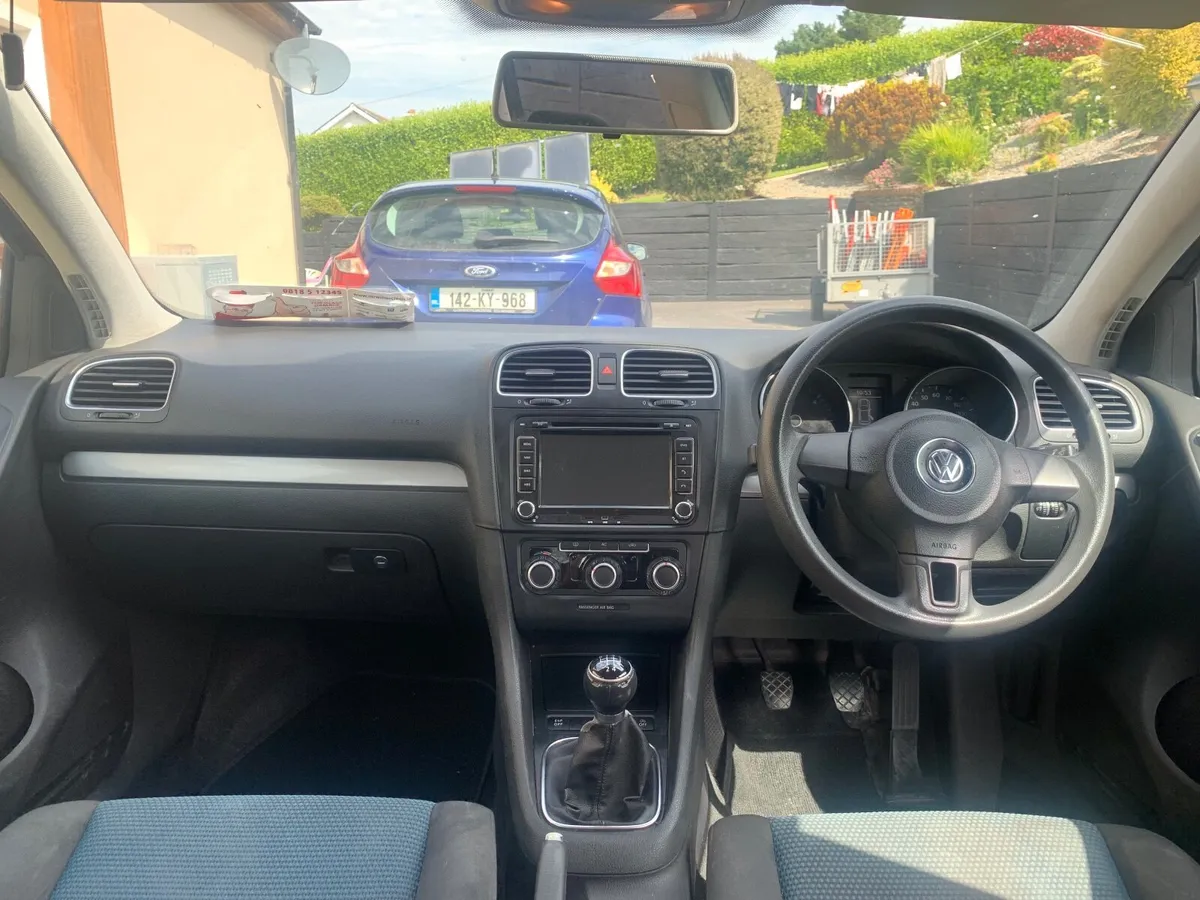 Volkswagen Golf 2010 1.6 tdi Bluemotion - Image 3