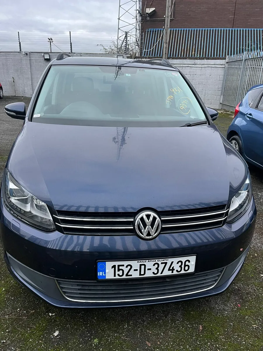 Volkwagen Touran - Image 1