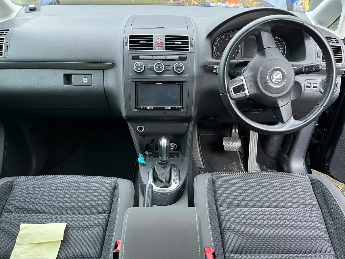 Volkwagen Touran - Image 3