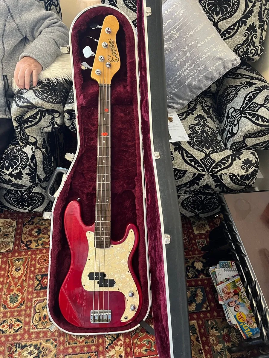 Encore bass guitar - Image 1