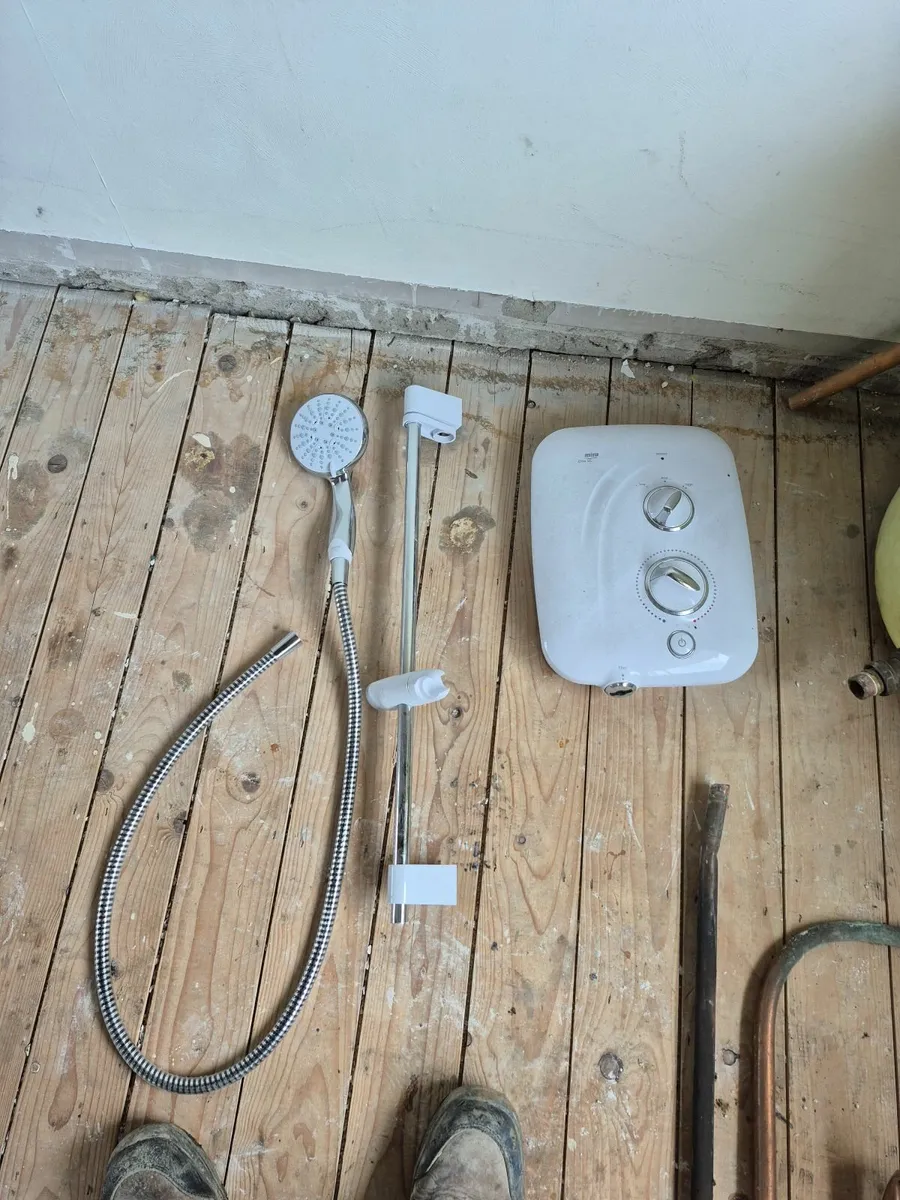 Electric shower - Image 2