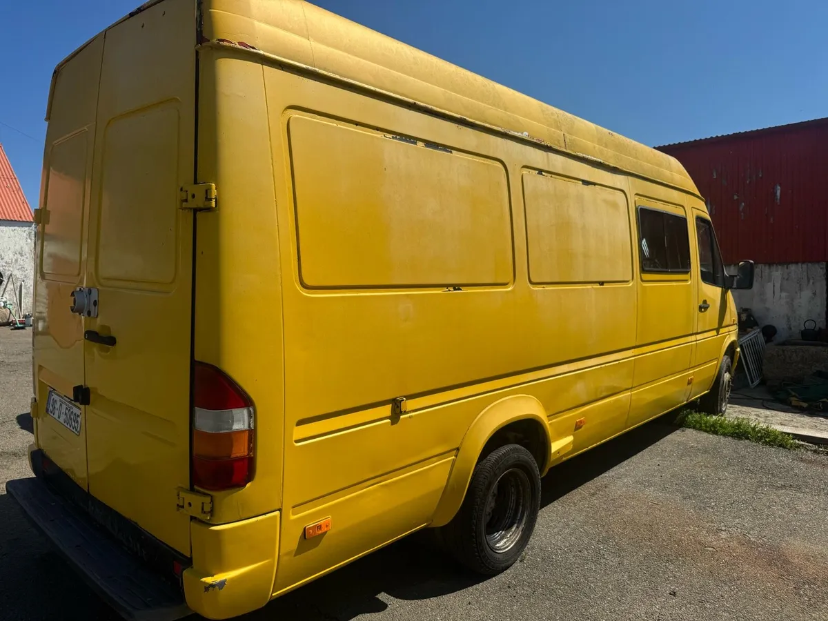 Mercedes sprinter camper - Image 2