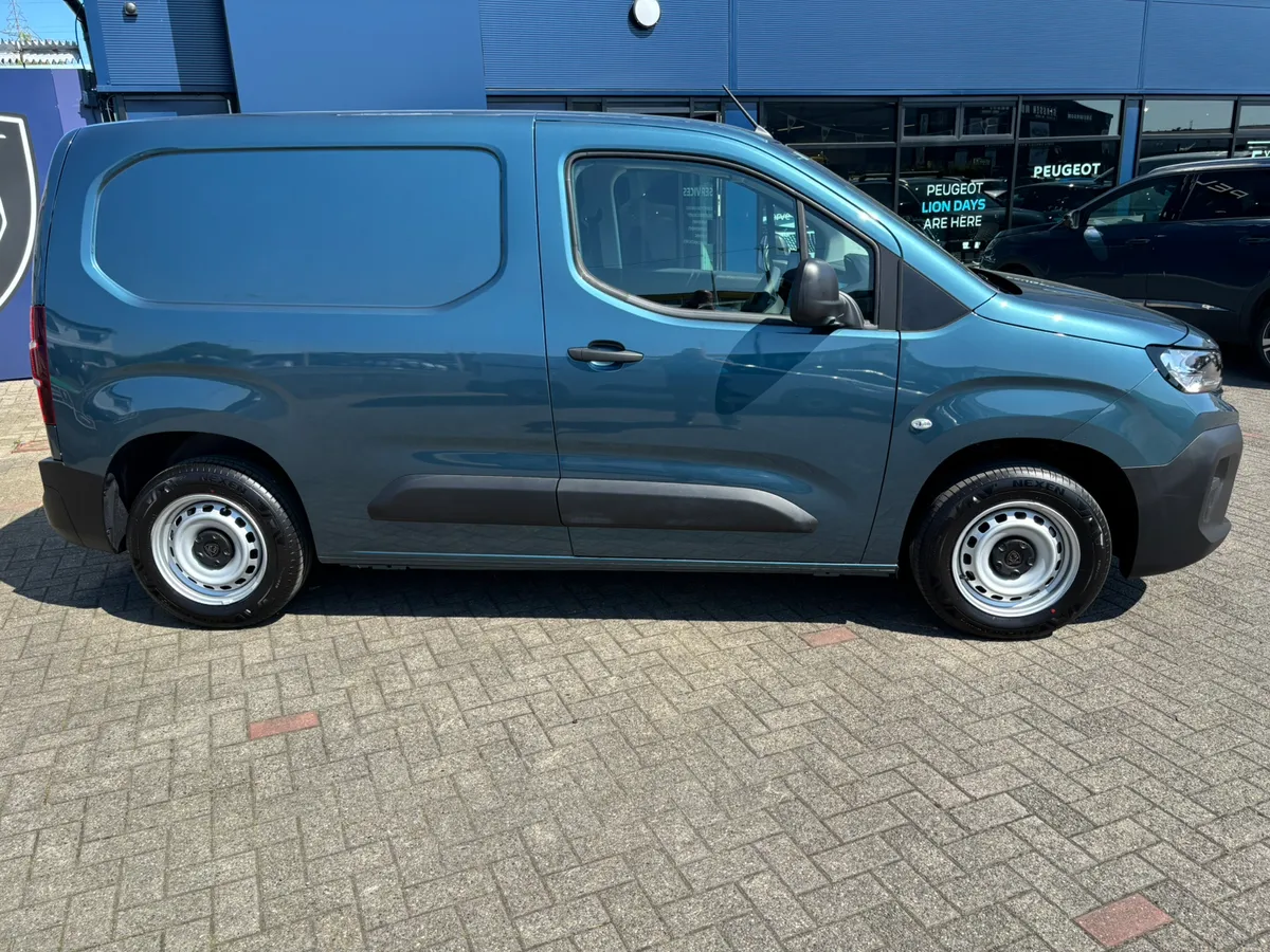 New Peugeot Partner Professional + 650kg - Image 3