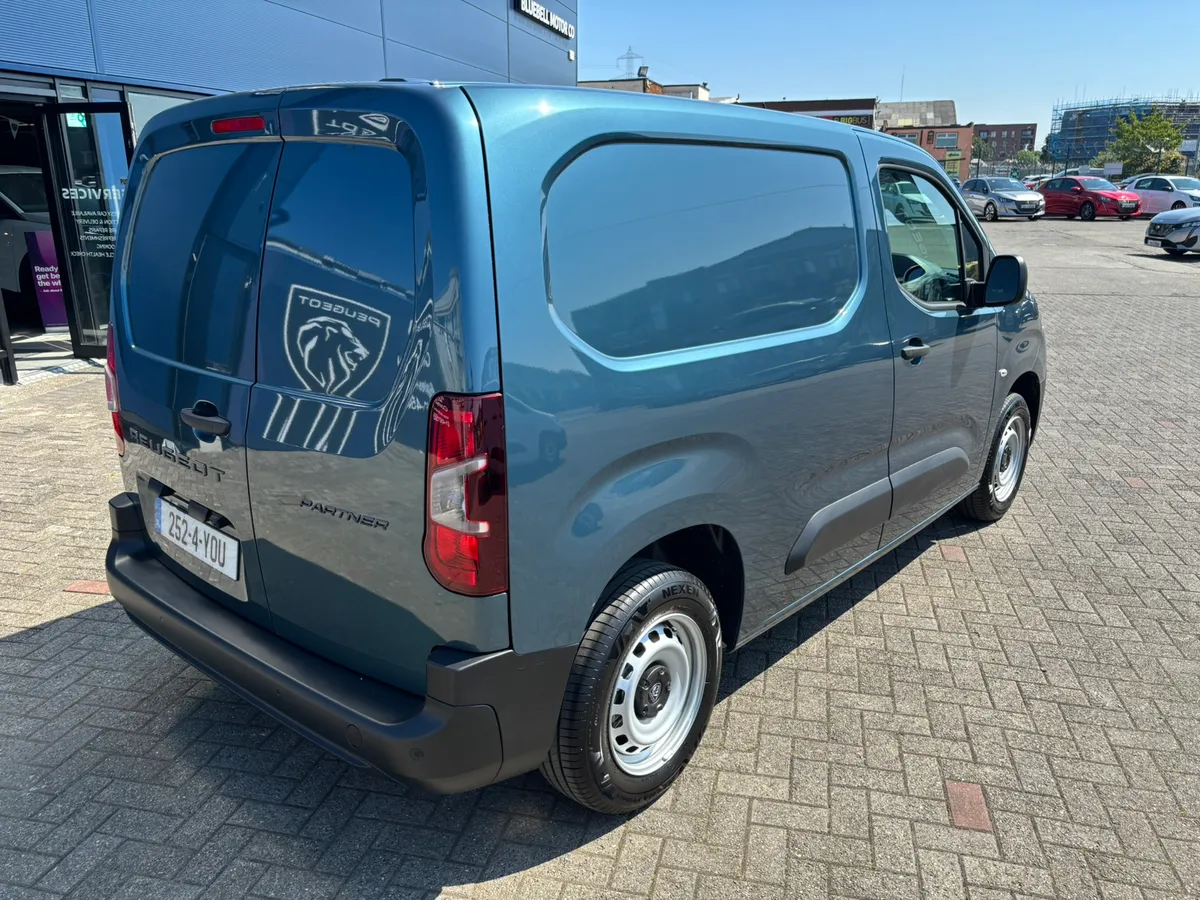 New Peugeot Partner Professional + 650kg - Image 4