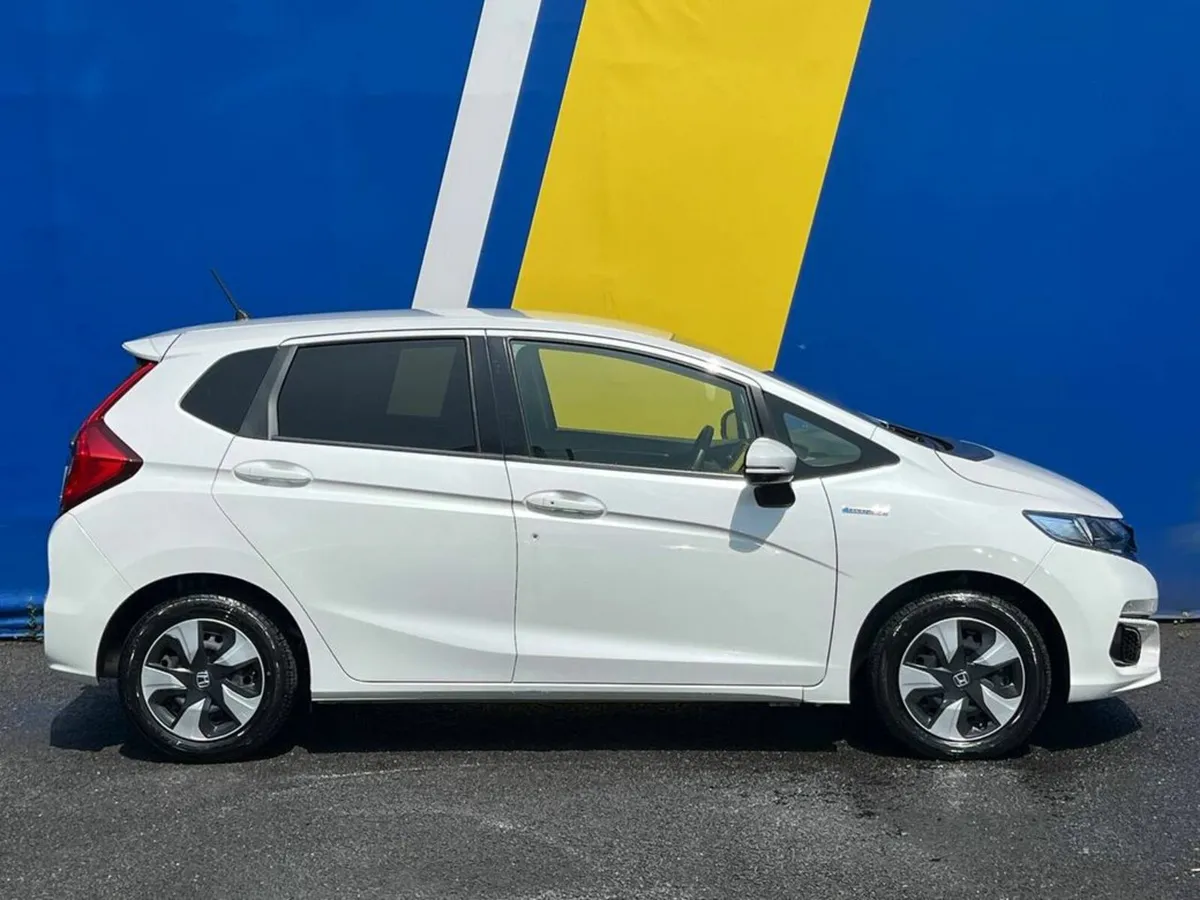 Honda Fit 1.5 HYBRID F-PACKAGE AUTO // NEW 2 YEAR - Image 2