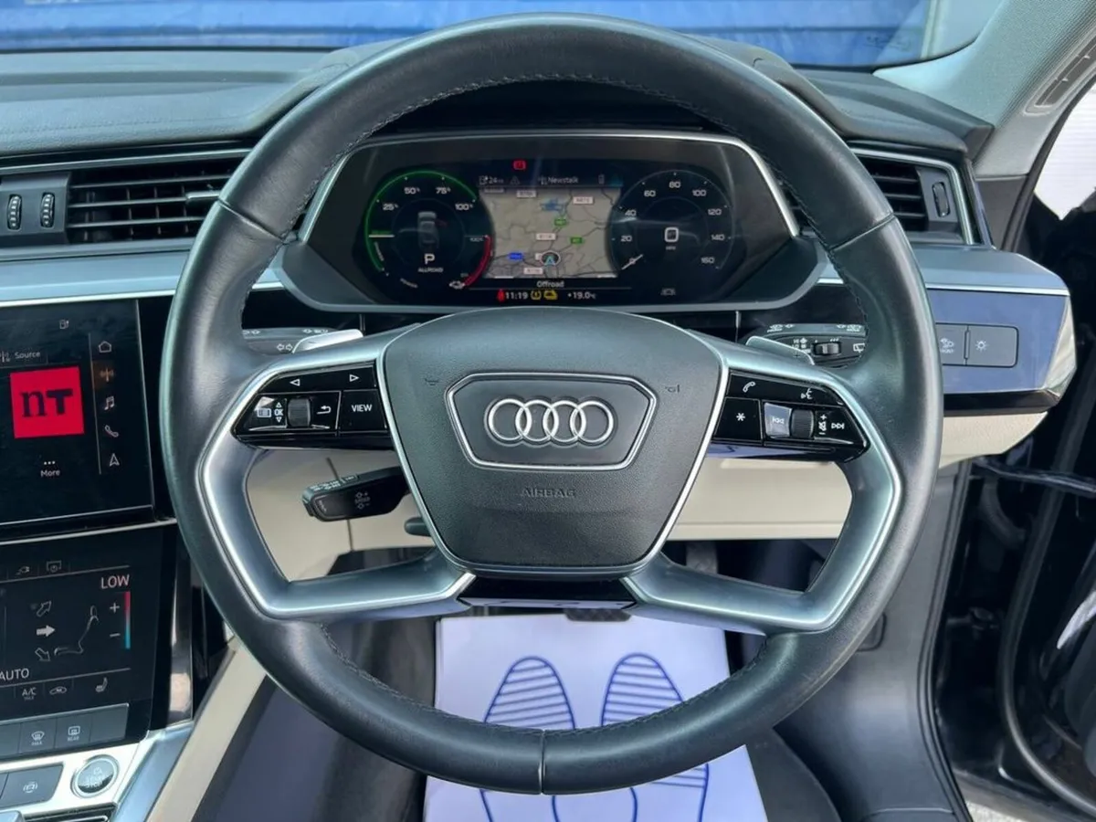 Audi e-tron 50 QUATTRO RS-PERFORMANCE PACK // BLAC - Image 4