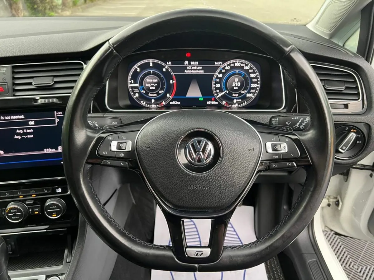 Volkswagen Golf HIGHLINE VARIANT 2.0 TDI AUTO // L - Image 4