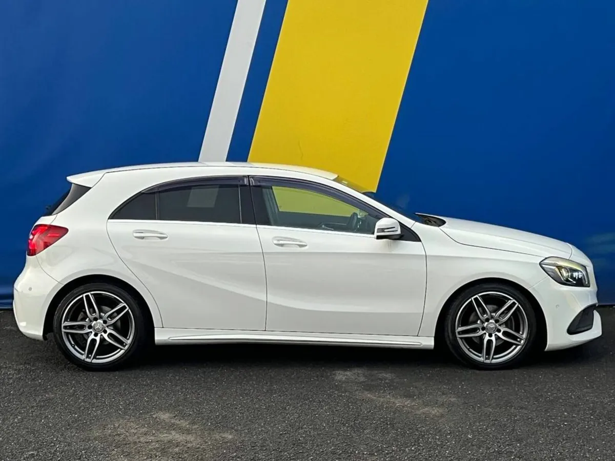 Mercedes-Benz A-Class A180 AMG-LINE 1.6 AUTO // SE - Image 2