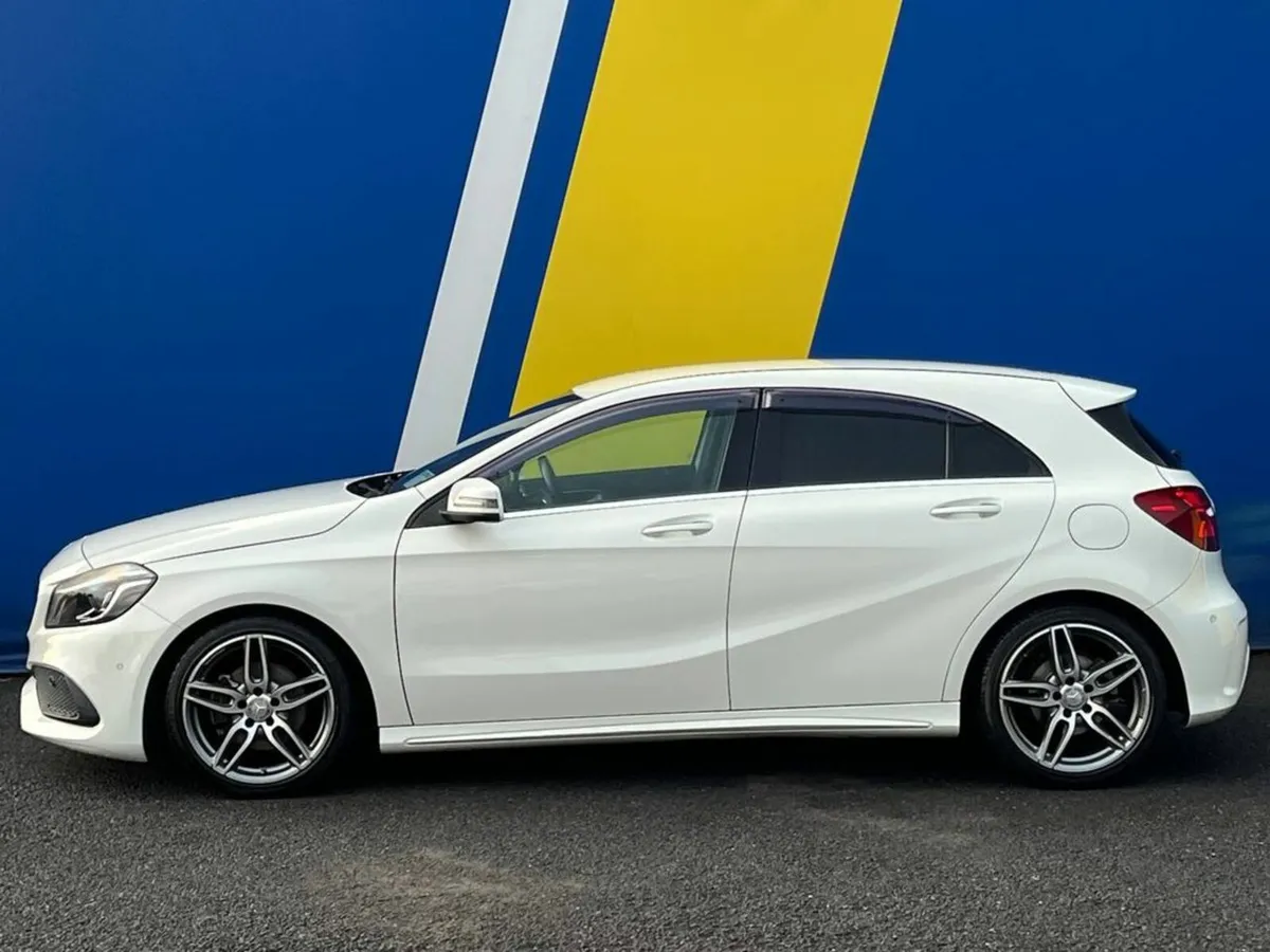 Mercedes-Benz A-Class A180 AMG-LINE 1.6 AUTO // SE - Image 3