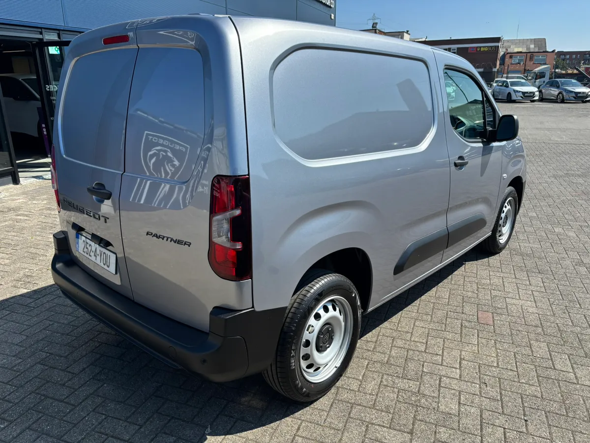 New Peugeot Partner Professional + 650kg - Image 4