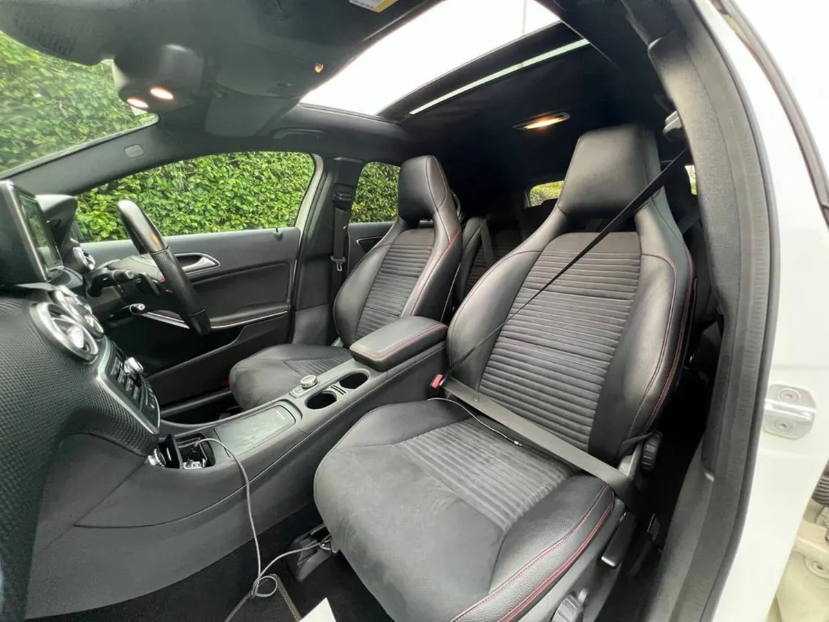 Mercedes-Benz A-Class A180 AMG-LINE 1.6 AUTO // FU - Image 2