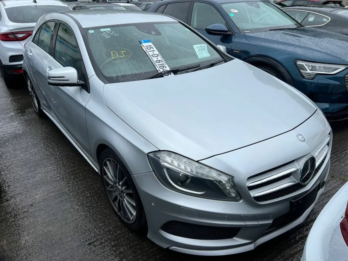 Mercedes-Benz A-Class A180 AMG-LINE 1.6 AUTO // SE - Image 1