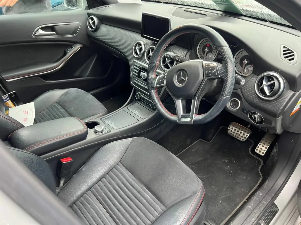 Mercedes-Benz A-Class A180 AMG-LINE 1.6 AUTO // SE - Image 2