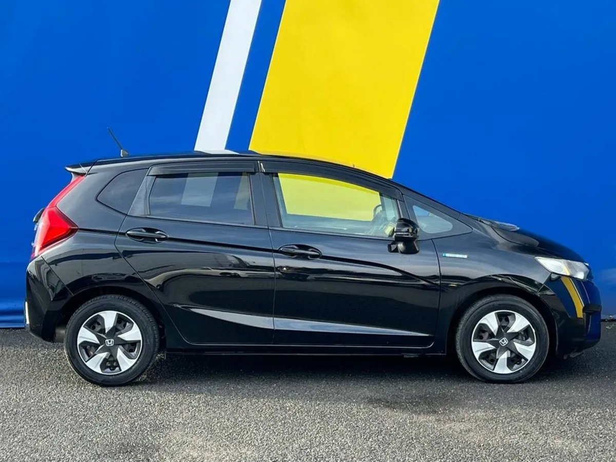 Honda Fit F-PACKAGE 1.5 HYBRID // NEW NCT // REVER - Image 2