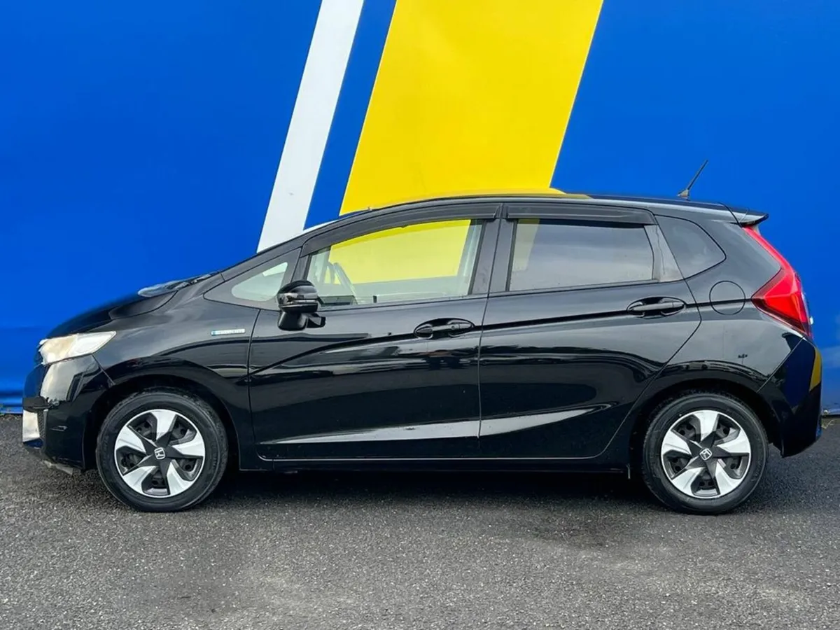Honda Fit F-PACKAGE 1.5 HYBRID // NEW NCT // REVER - Image 3