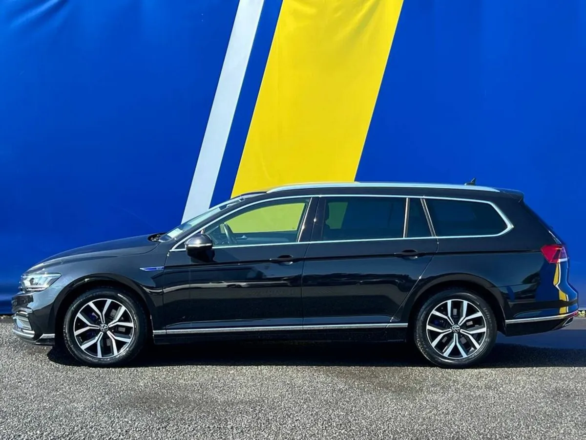 Volkswagen Passat GTE VARIANT 1.4 PLUG-IN HYBRID / - Image 3