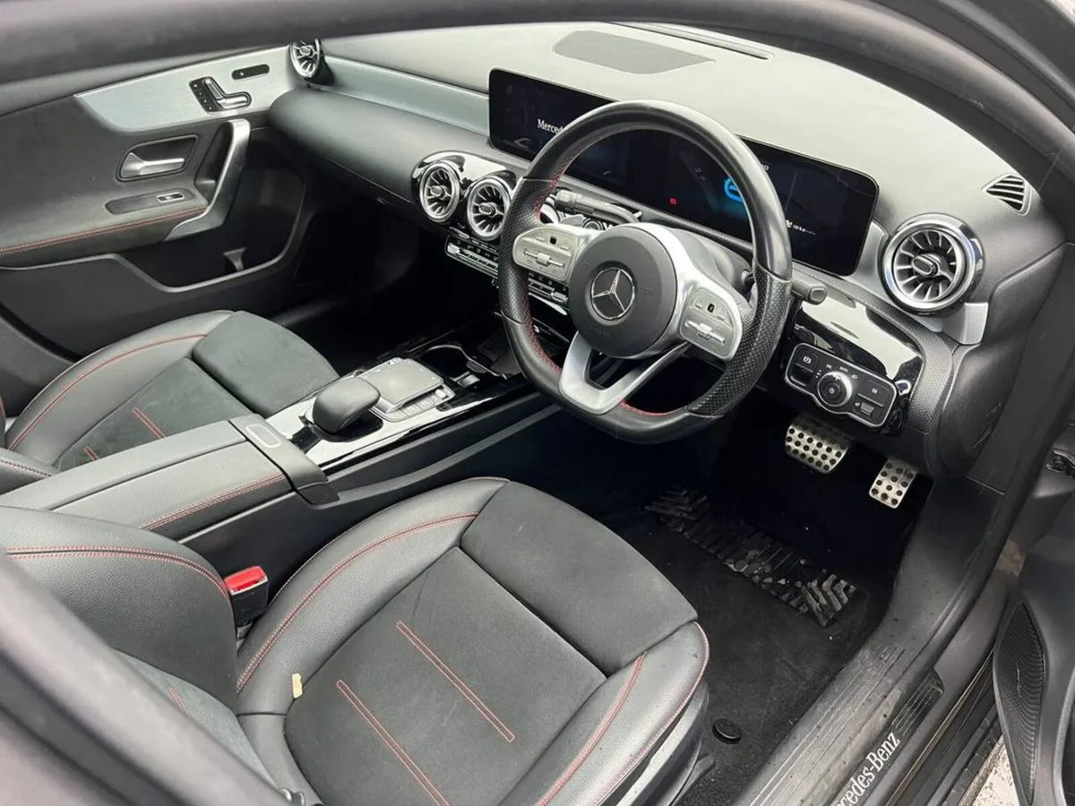 Mercedes-Benz A-Class A250e AMG-LINE PREMIUM PLUS - Image 2