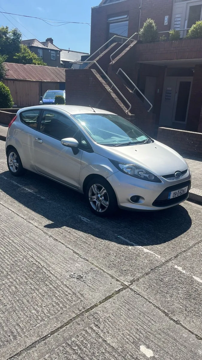 Ford fiesta 2009 - Image 2