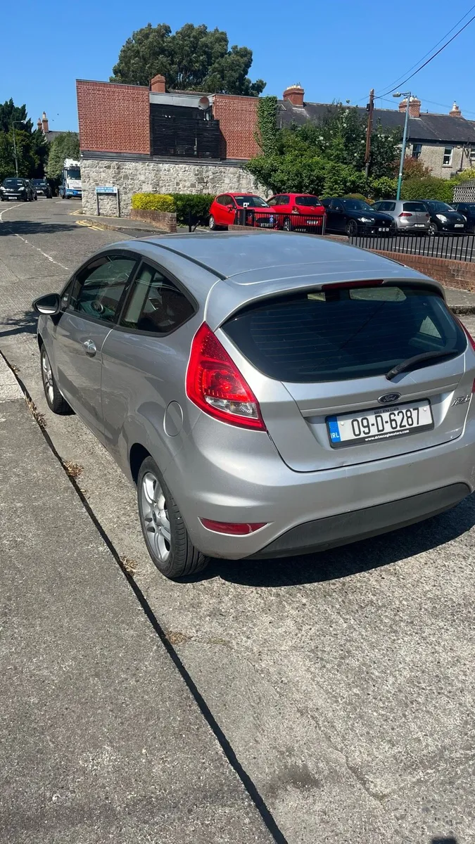 Ford fiesta 2009 - Image 4