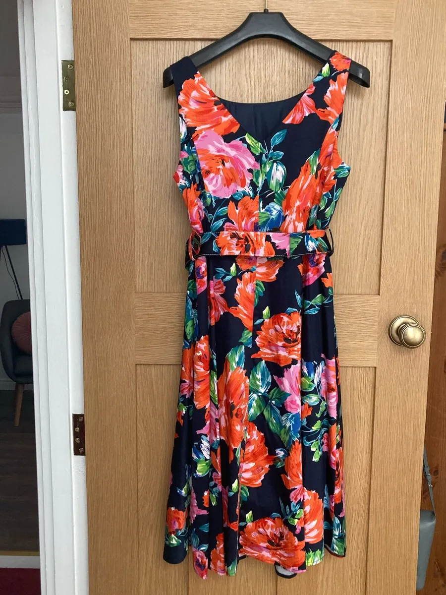 Ladies evening dress - Image 2