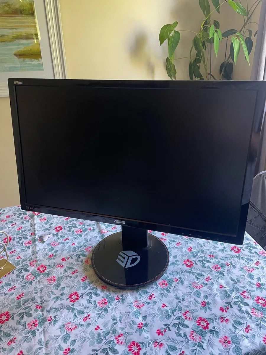 ASUS 144hz Gaming Monitor - Image 1
