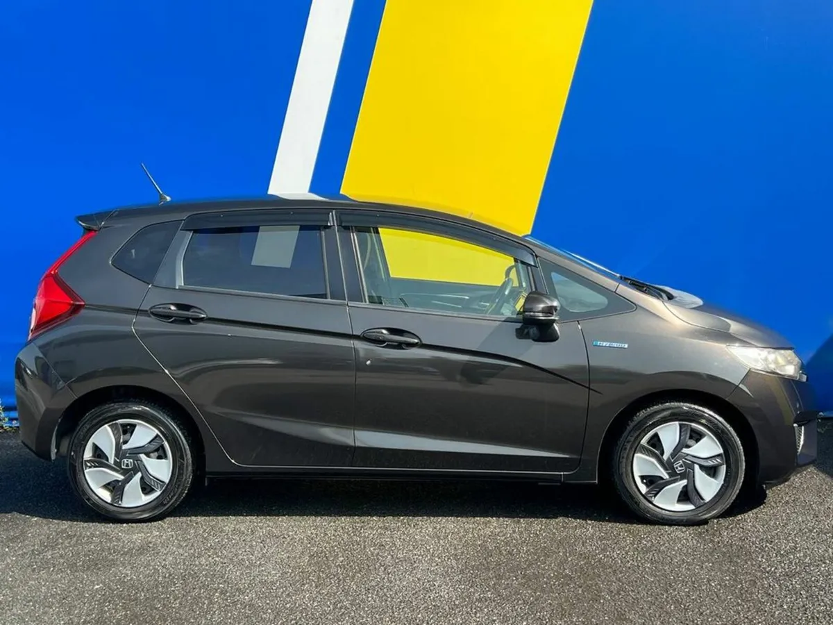 Honda Fit 1.5 HYBRID L-PACKAGE AUTO // FULL SERVIC - Image 2