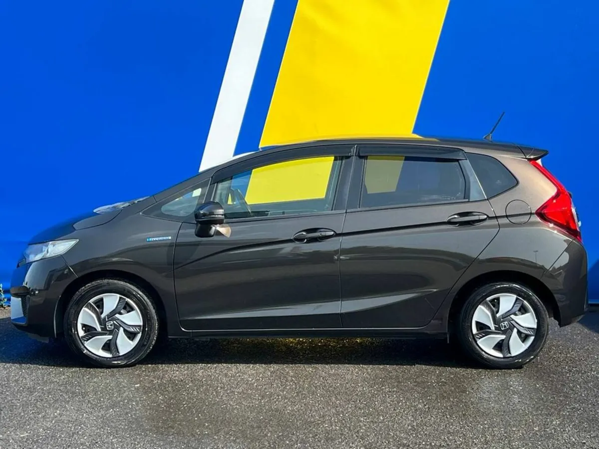 Honda Fit 1.5 HYBRID L-PACKAGE AUTO // FULL SERVIC - Image 3