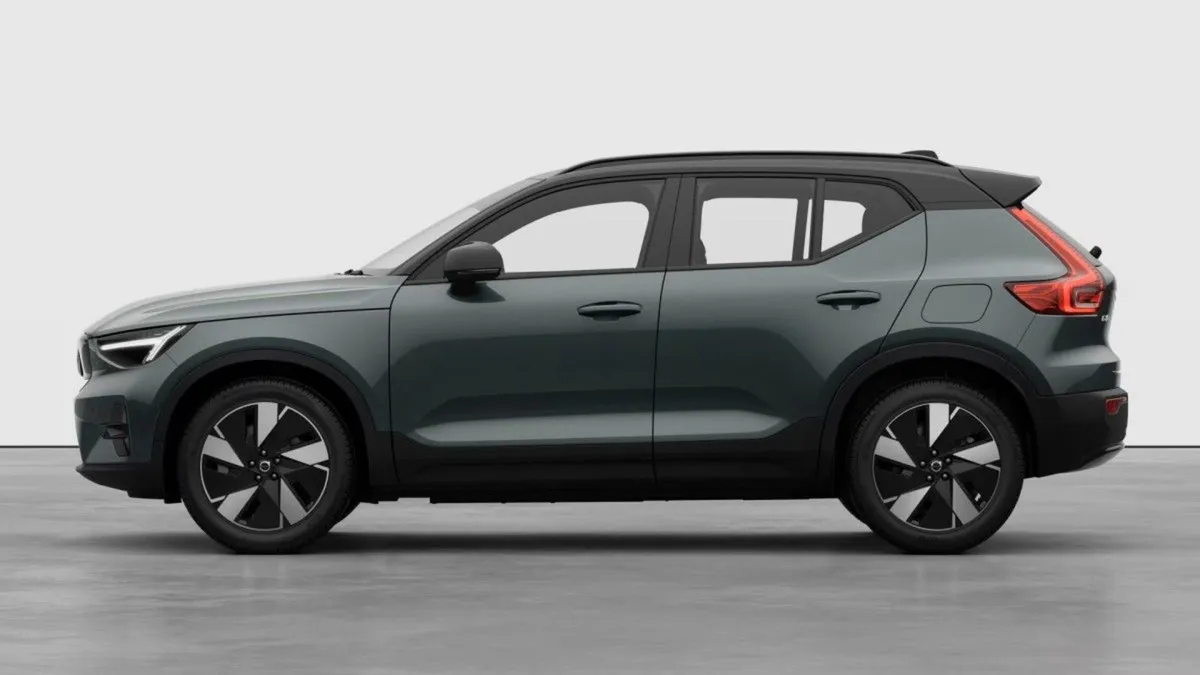 Volvo EX40 Plus Extended Range in Forest Lake - Image 3