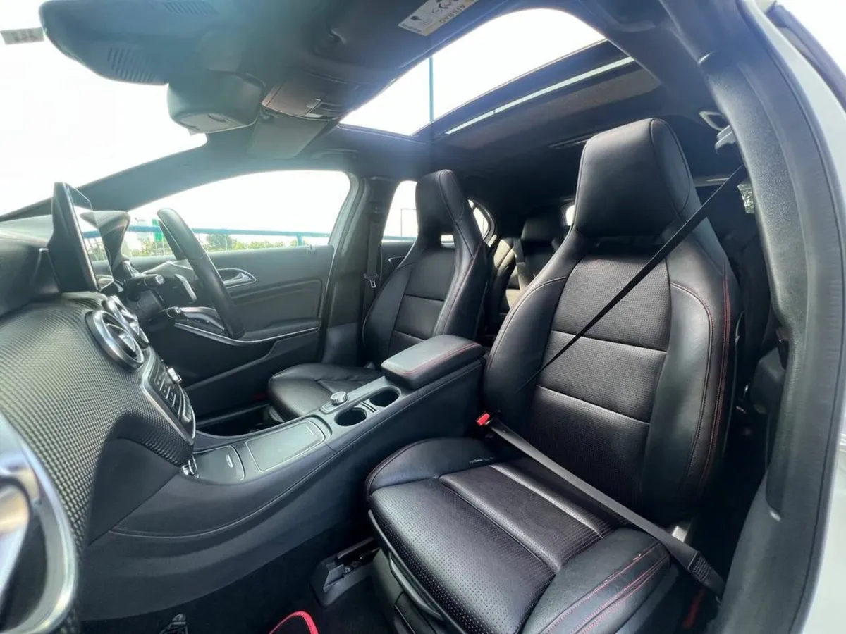 Mercedes-Benz A-Class A180 AMG-LINE PREMIUM 1.6 // - Image 2