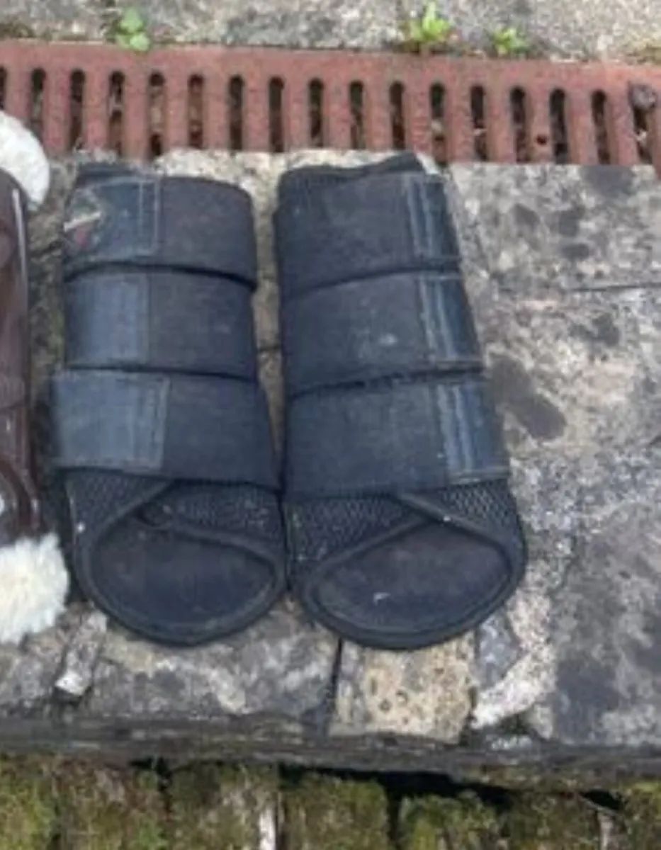 Full Size Brushing Boots