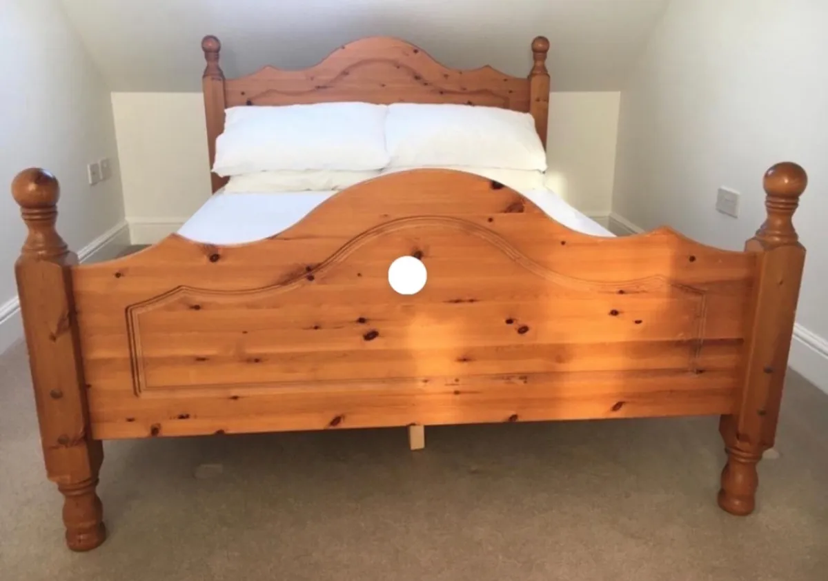 Bedroom furniture - Image 1